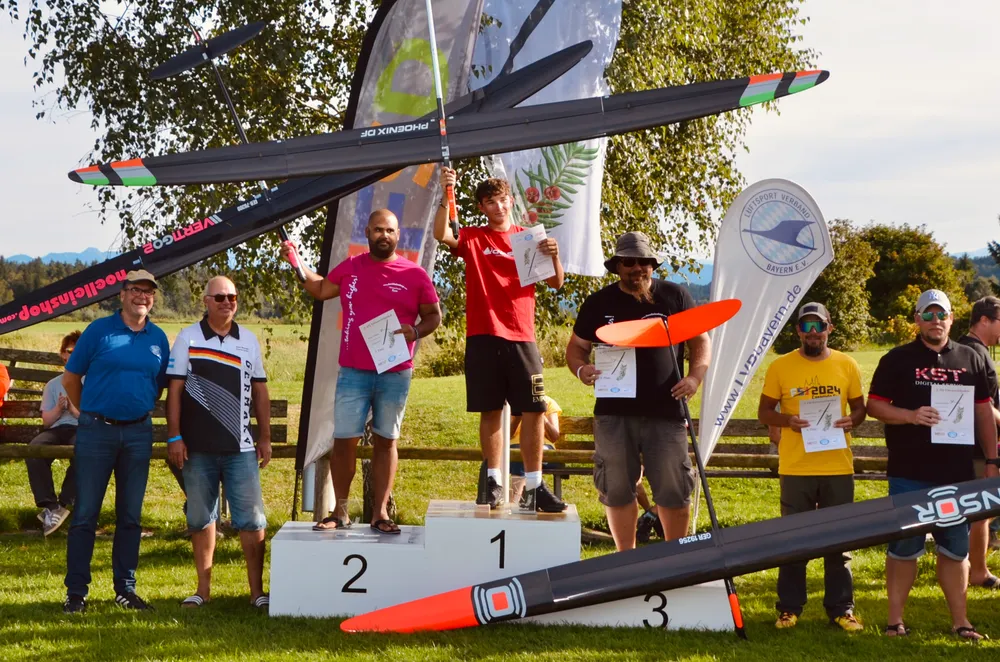 Modellflug-Event in Paterzell begeistert mit internationalem Teilnehmerfeld